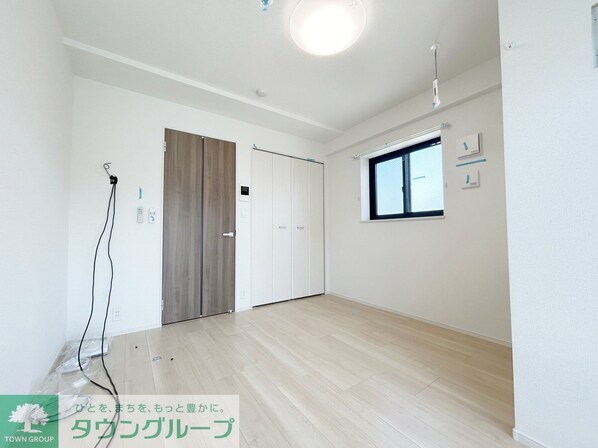 ジョリ シャルマンの物件内観写真